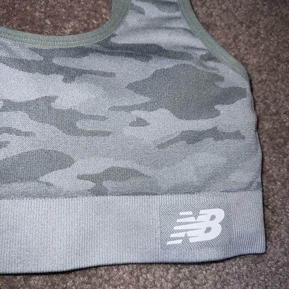New balance camo sports bra - Picture 2 of 2